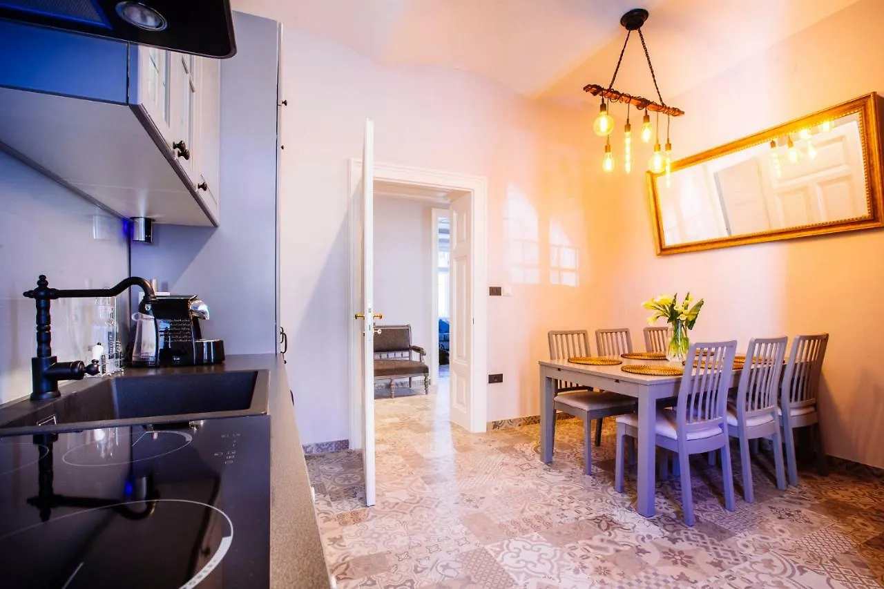 Premium Apartments Villa Herkules オパティヤ