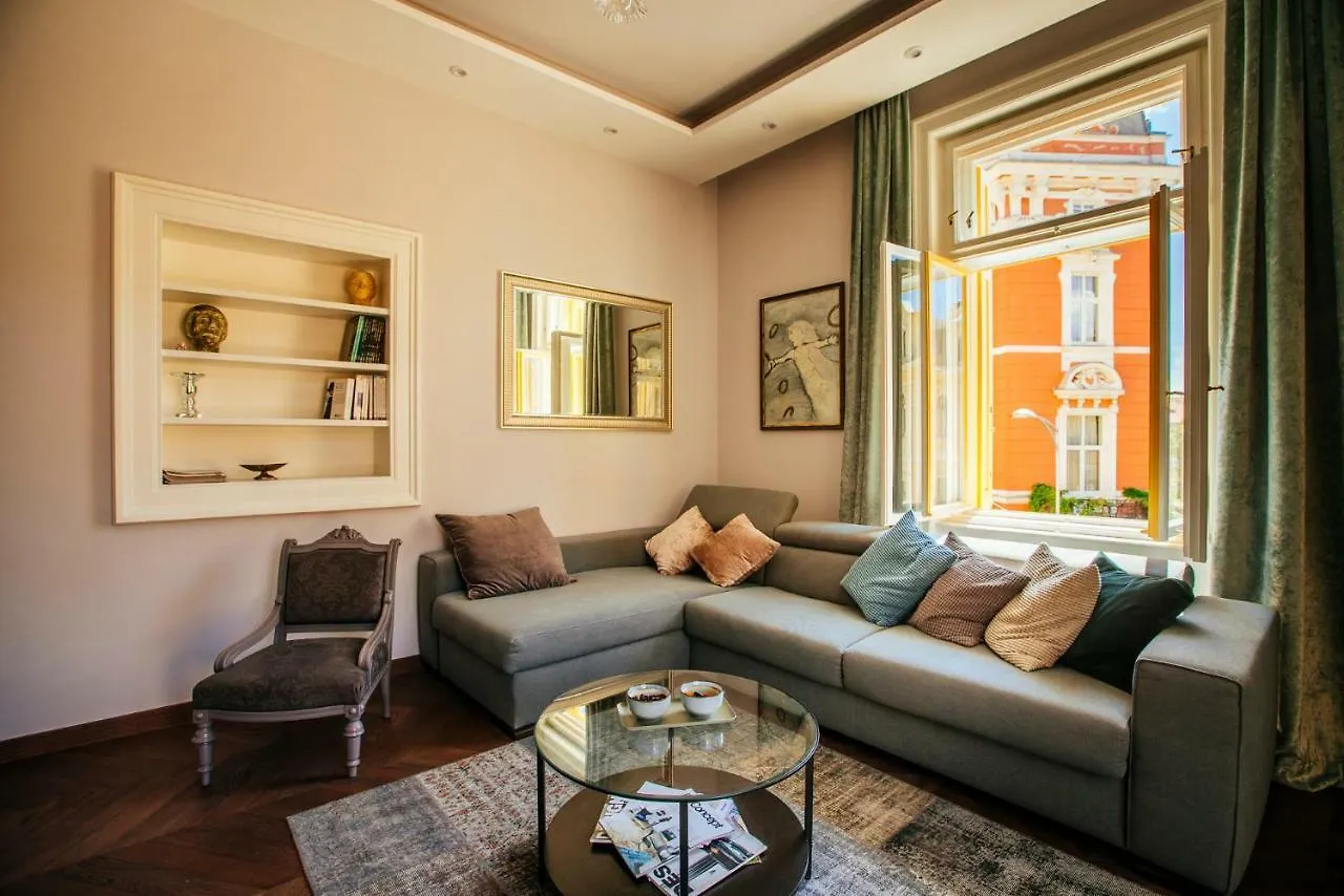 Premium Apartments Villa Herkules オパティヤ クロアチア