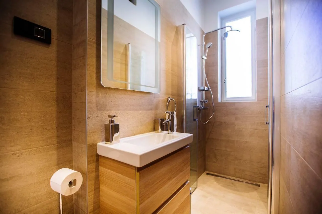 Premium Apartments Villa Herkules オパティヤ