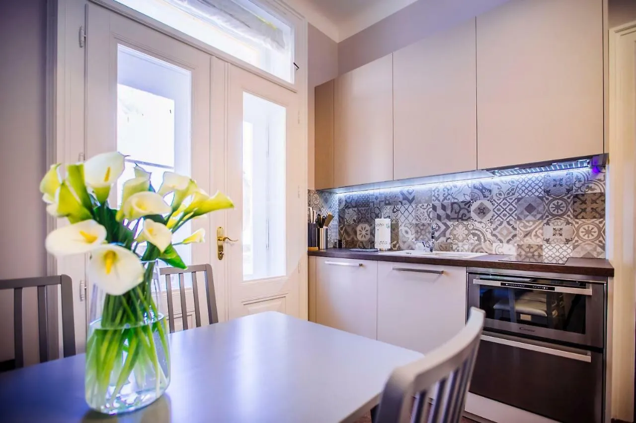 Premium Apartments Villa Herkules オパティヤ クロアチア