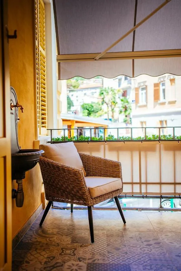 Premium Apartments Villa Herkules オパティヤ