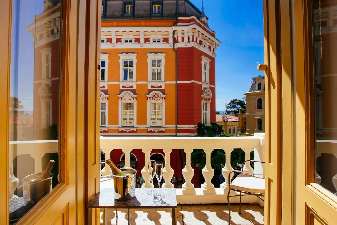 Premium Apartments Villa Herkules オパティヤ