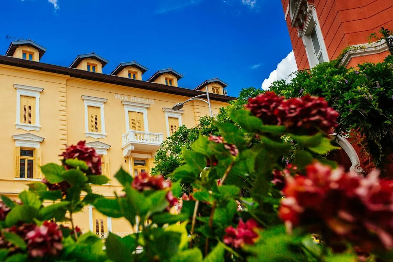 Premium Apartments Villa Herkules オパティヤ